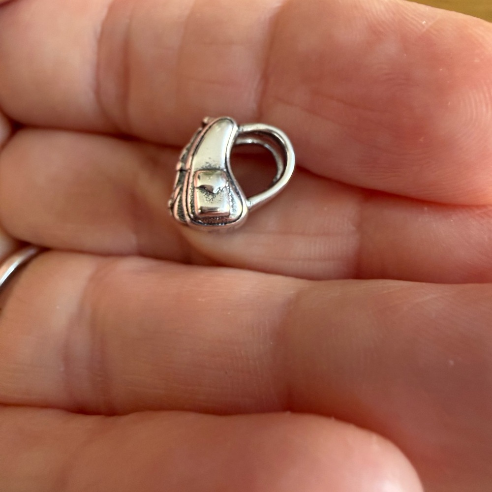 Backpack Charm - Picture 2 of 4